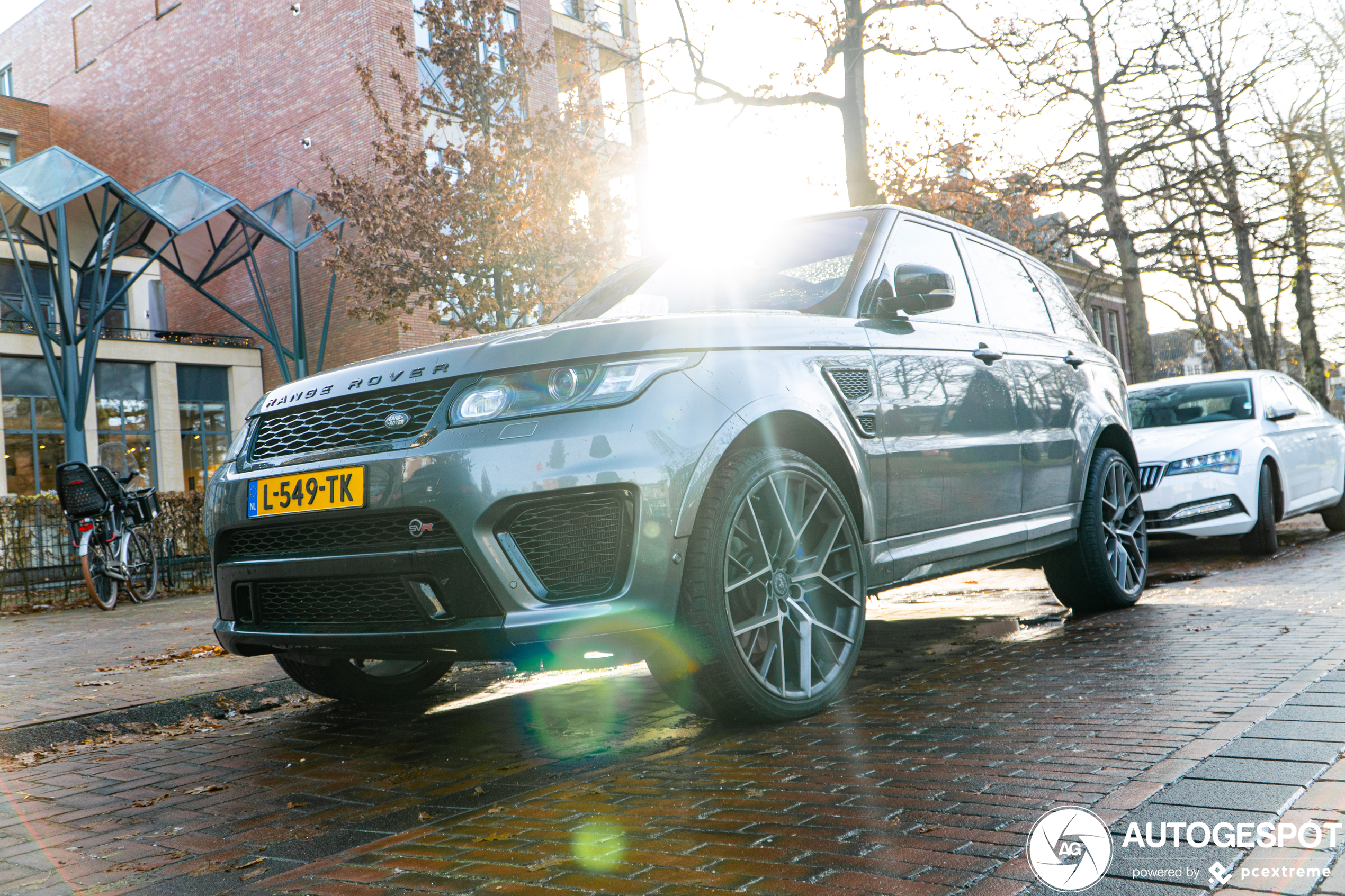 Land Rover Range Rover Sport SVR