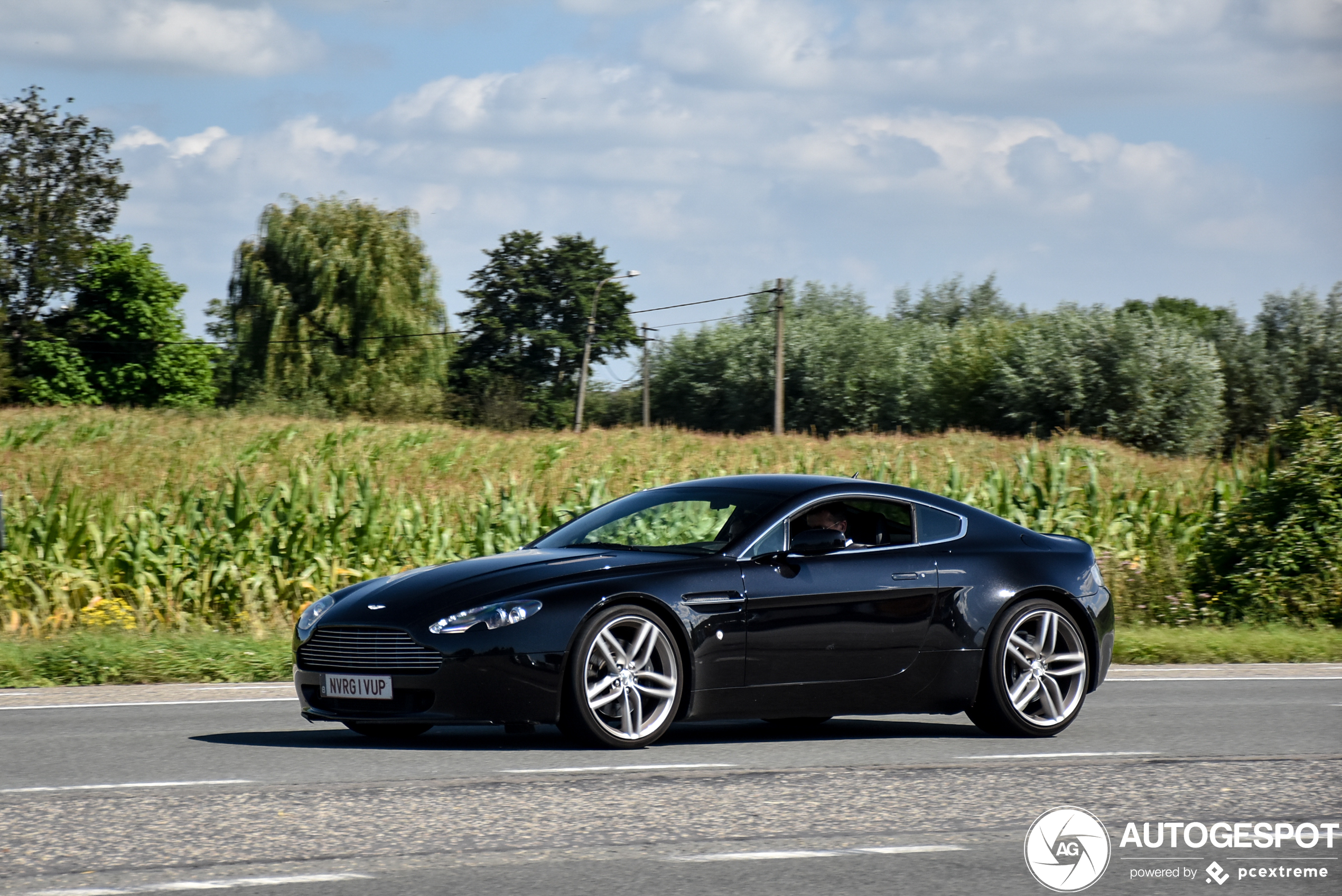 Aston Martin V8 Vantage