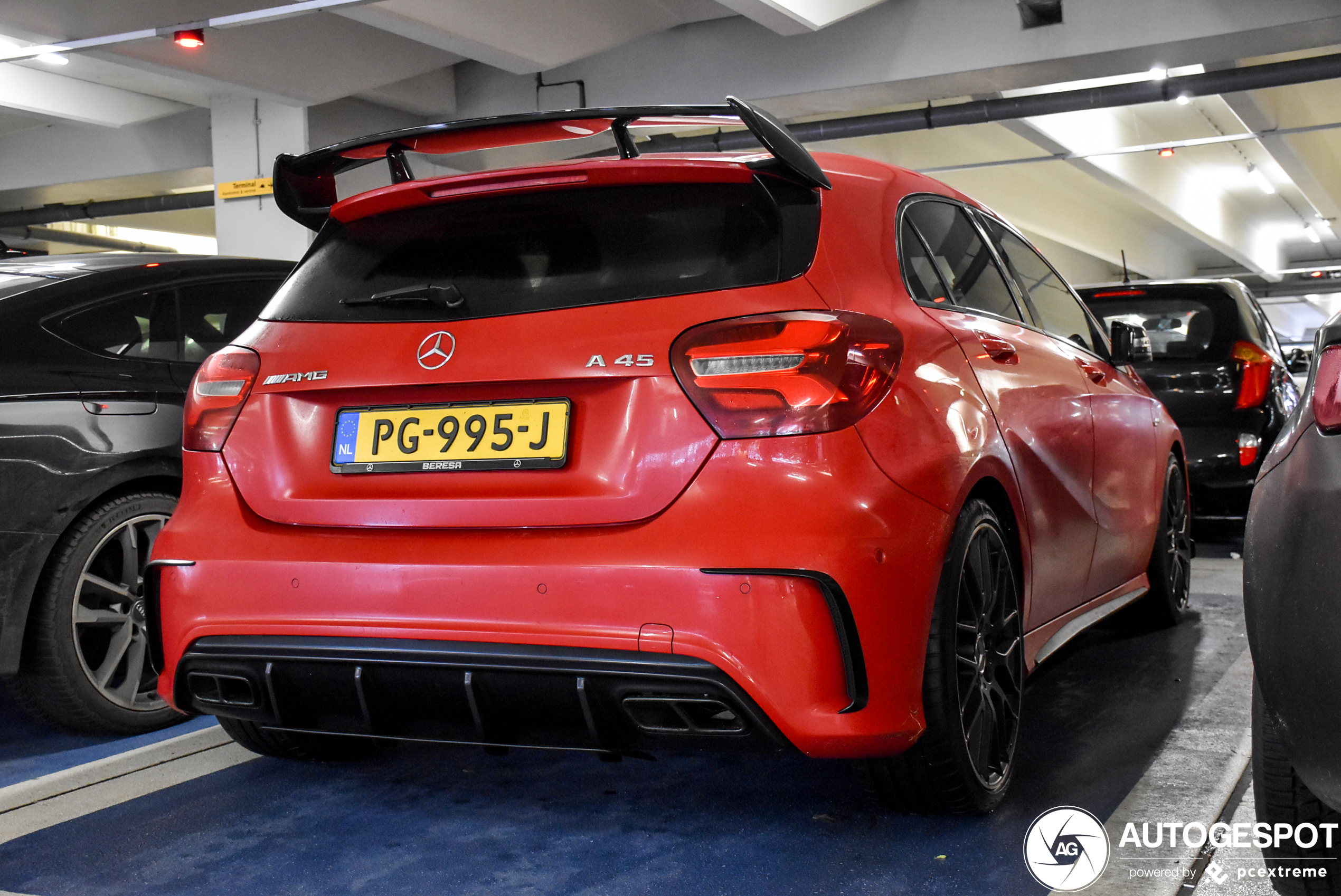 Mercedes-AMG A 45 W176 2015