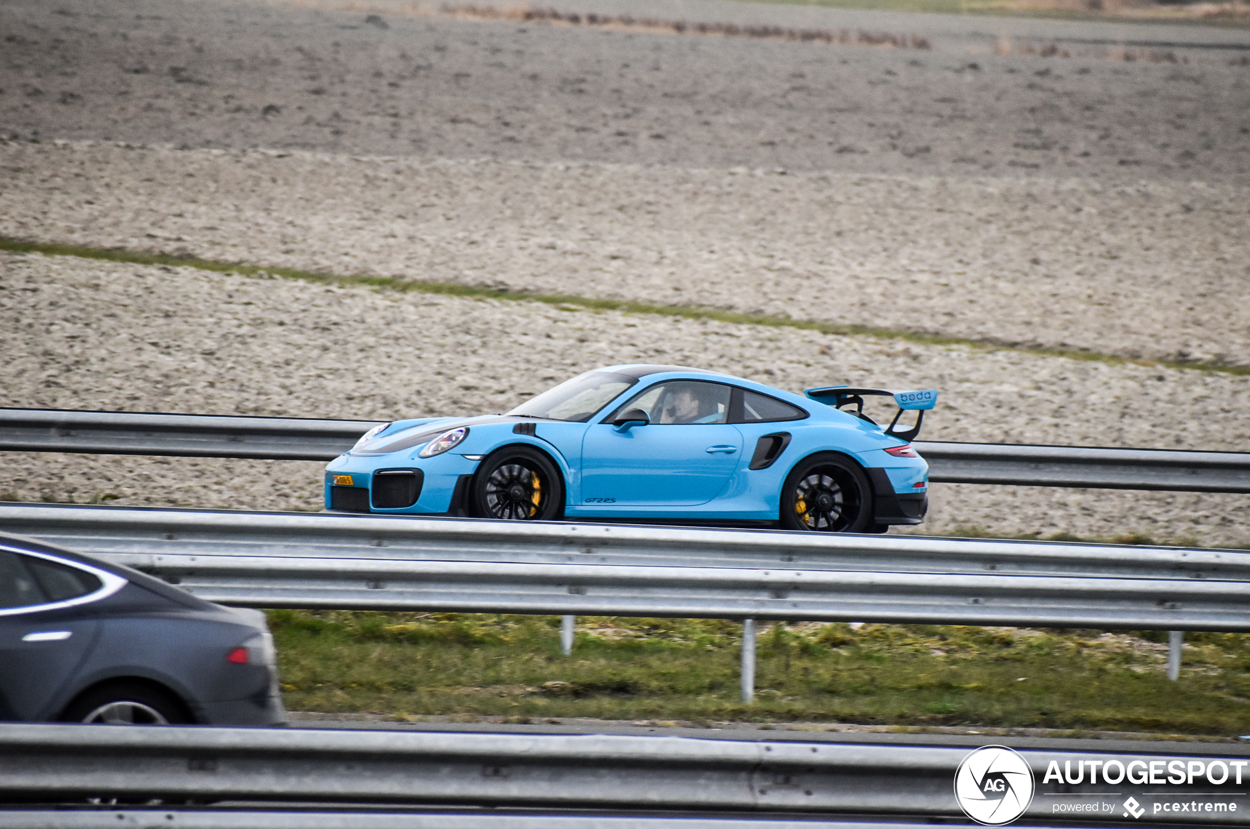 Porsche 991 GT2 RS Weissach Package