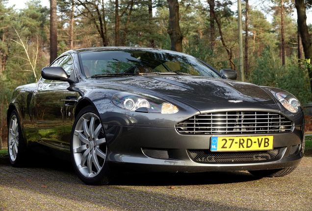 Aston Martin DB9