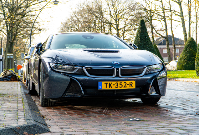 BMW i8