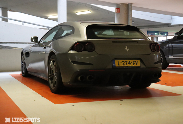 Ferrari GTC4Lusso