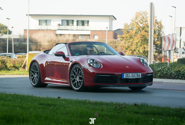 Porsche 992 Carrera 4S Cabriolet