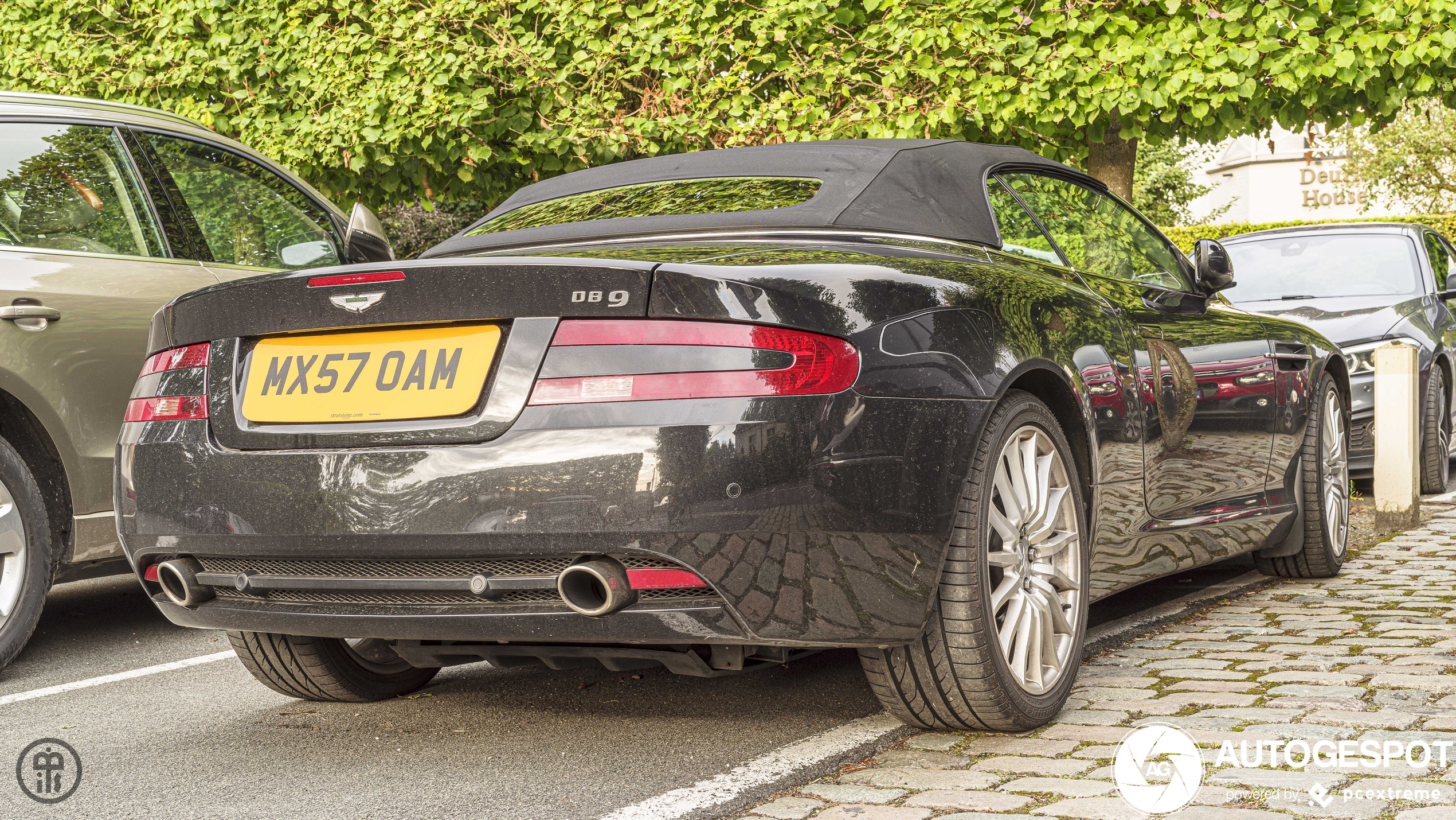 Aston Martin DB9 Volante