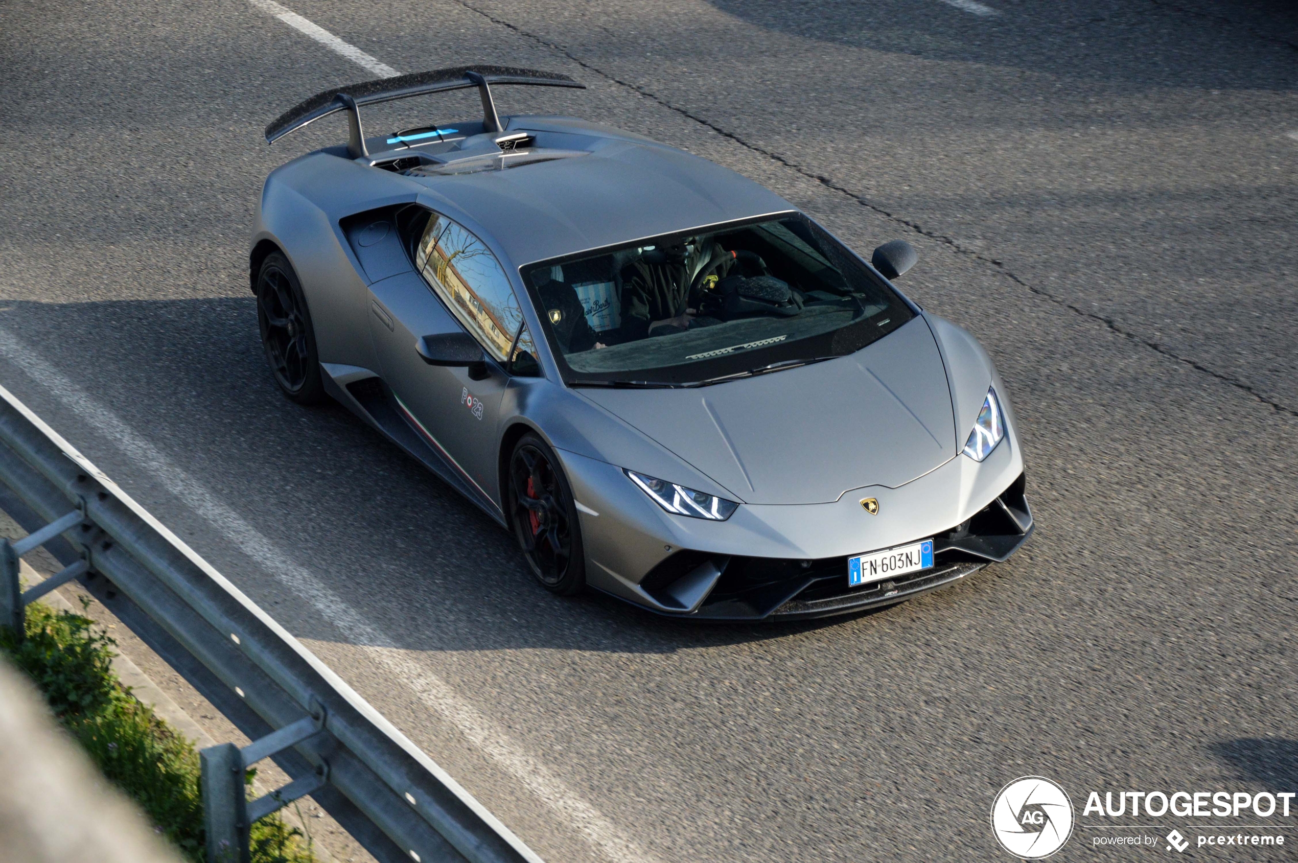 Lamborghini Huracán LP640-4 Performante