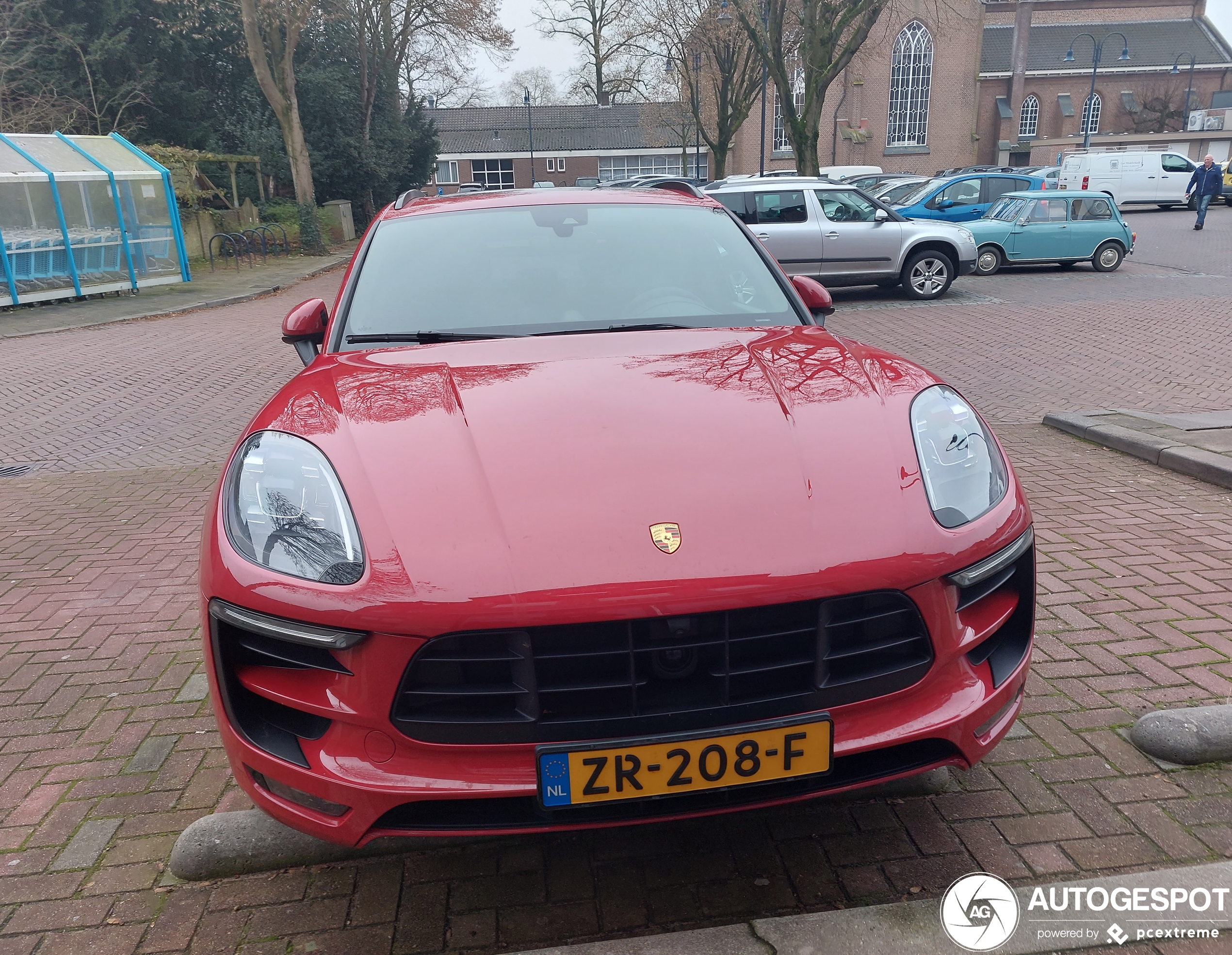 Porsche 95B Macan GTS