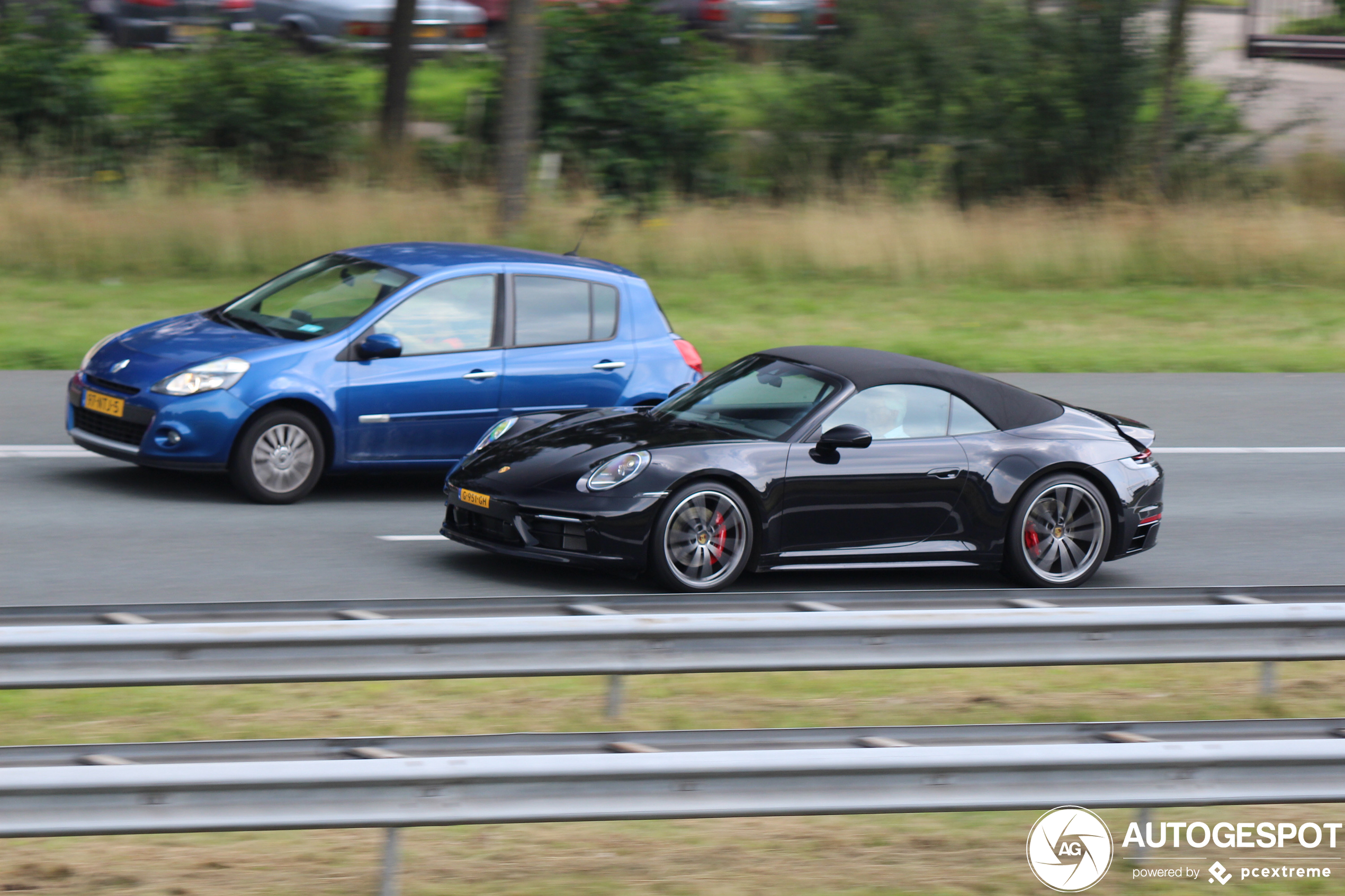 Porsche 992 Carrera 4S Cabriolet