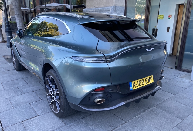 Aston Martin DBX