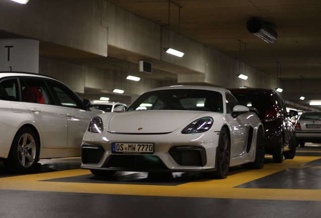 Porsche 718 Cayman GT4