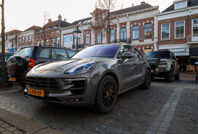 Porsche 95B Macan GTS