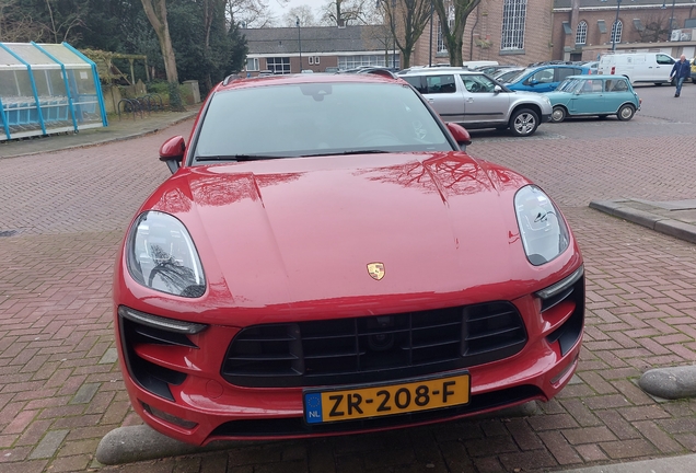 Porsche 95B Macan GTS