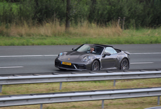 Porsche 992 Carrera 4S Cabriolet