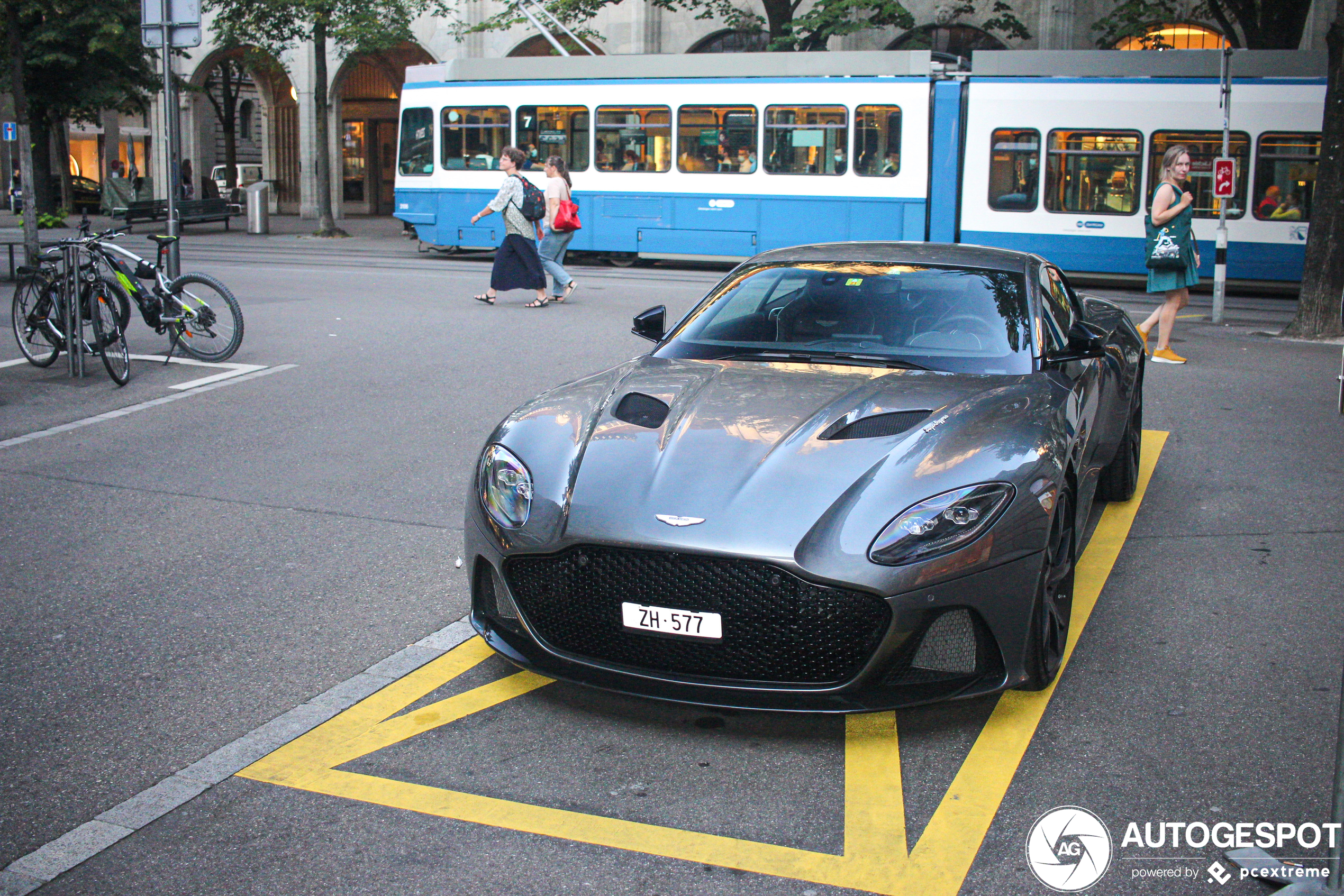 Aston Martin DBS Superleggera