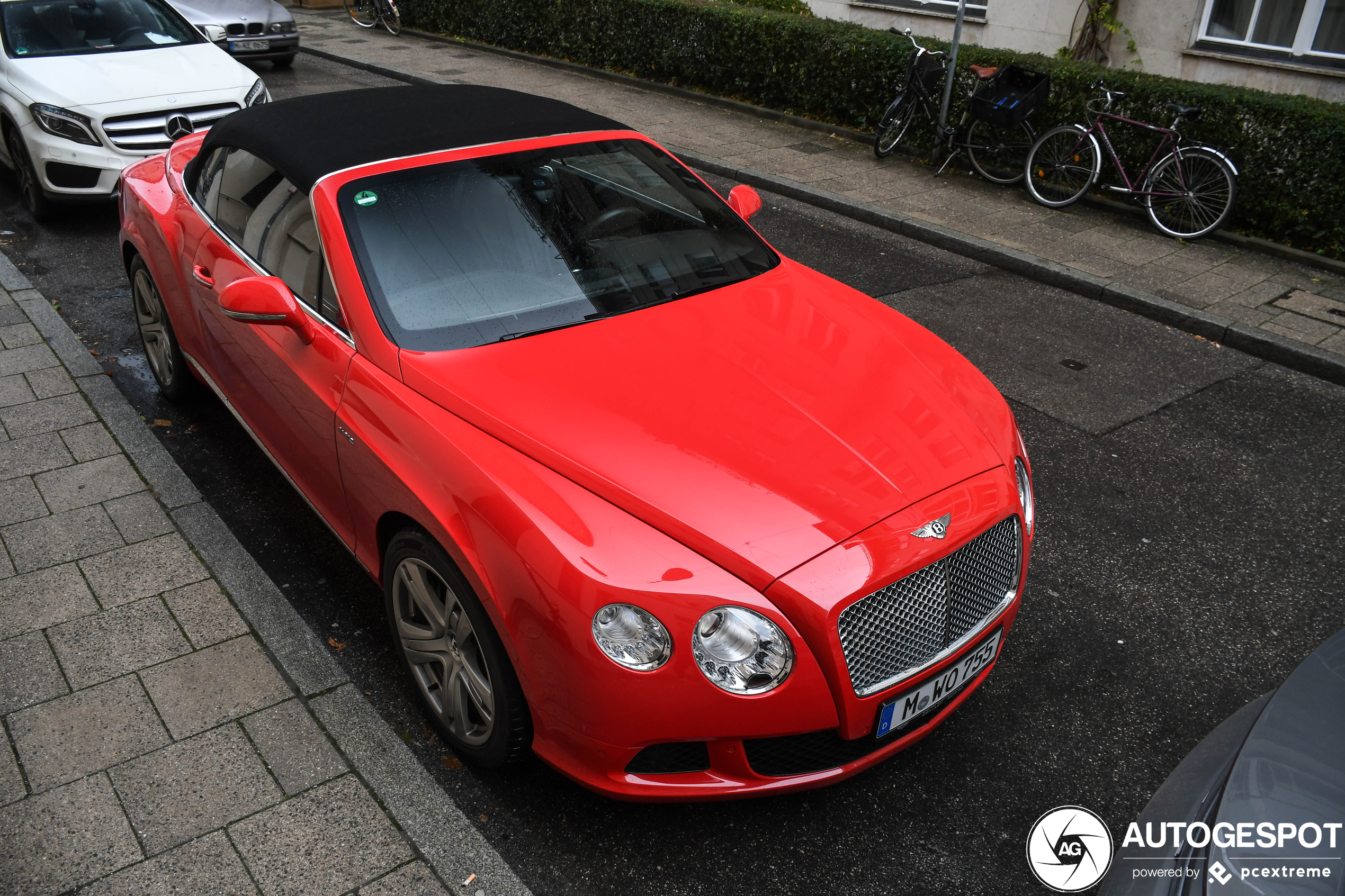 Bentley Continental GTC 2012