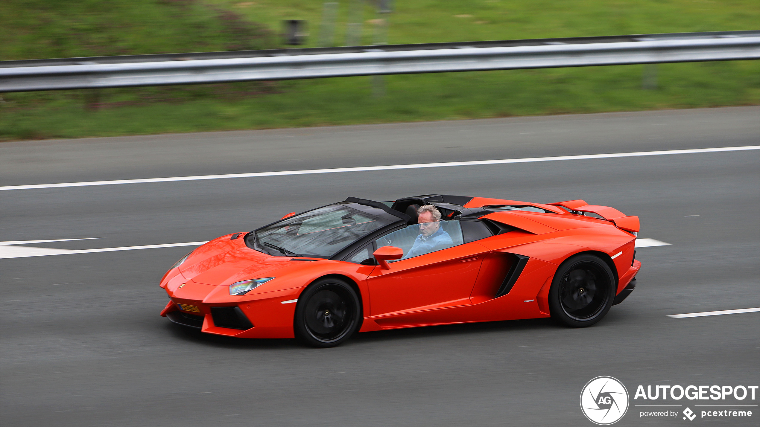 Lamborghini Aventador LP700-4 Roadster