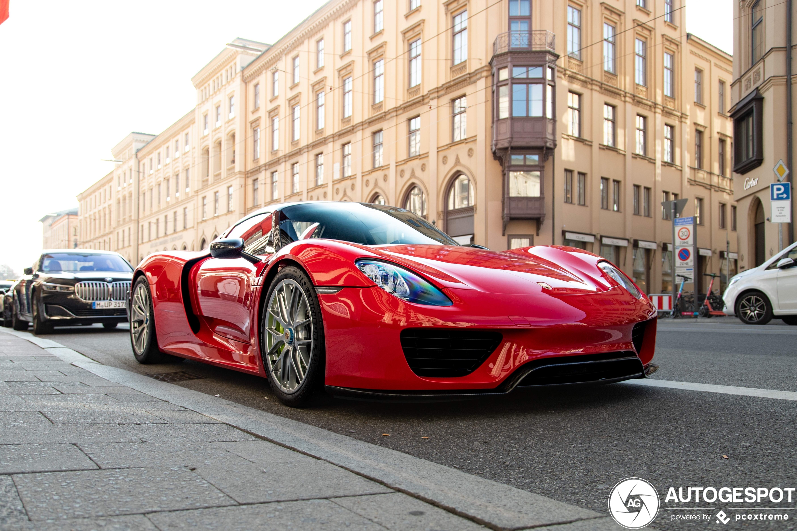 Porsche 918 Spyder Weissach Package