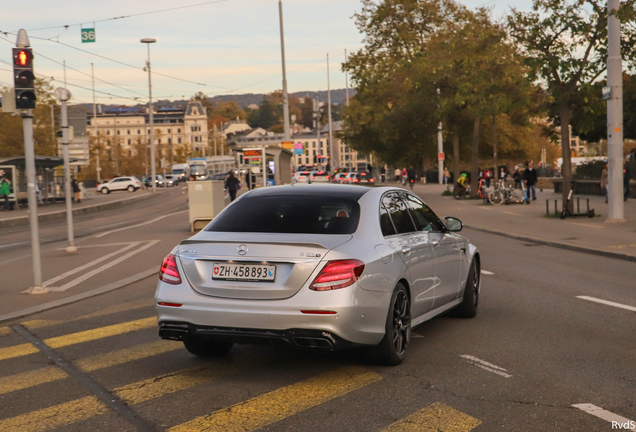 Mercedes-AMG E 63 S W213