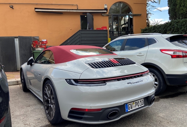 Porsche 992 Carrera 4S Cabriolet