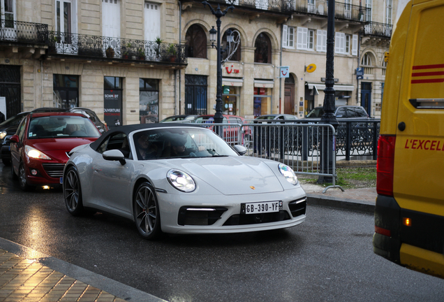 Porsche 992 Carrera 4S Cabriolet