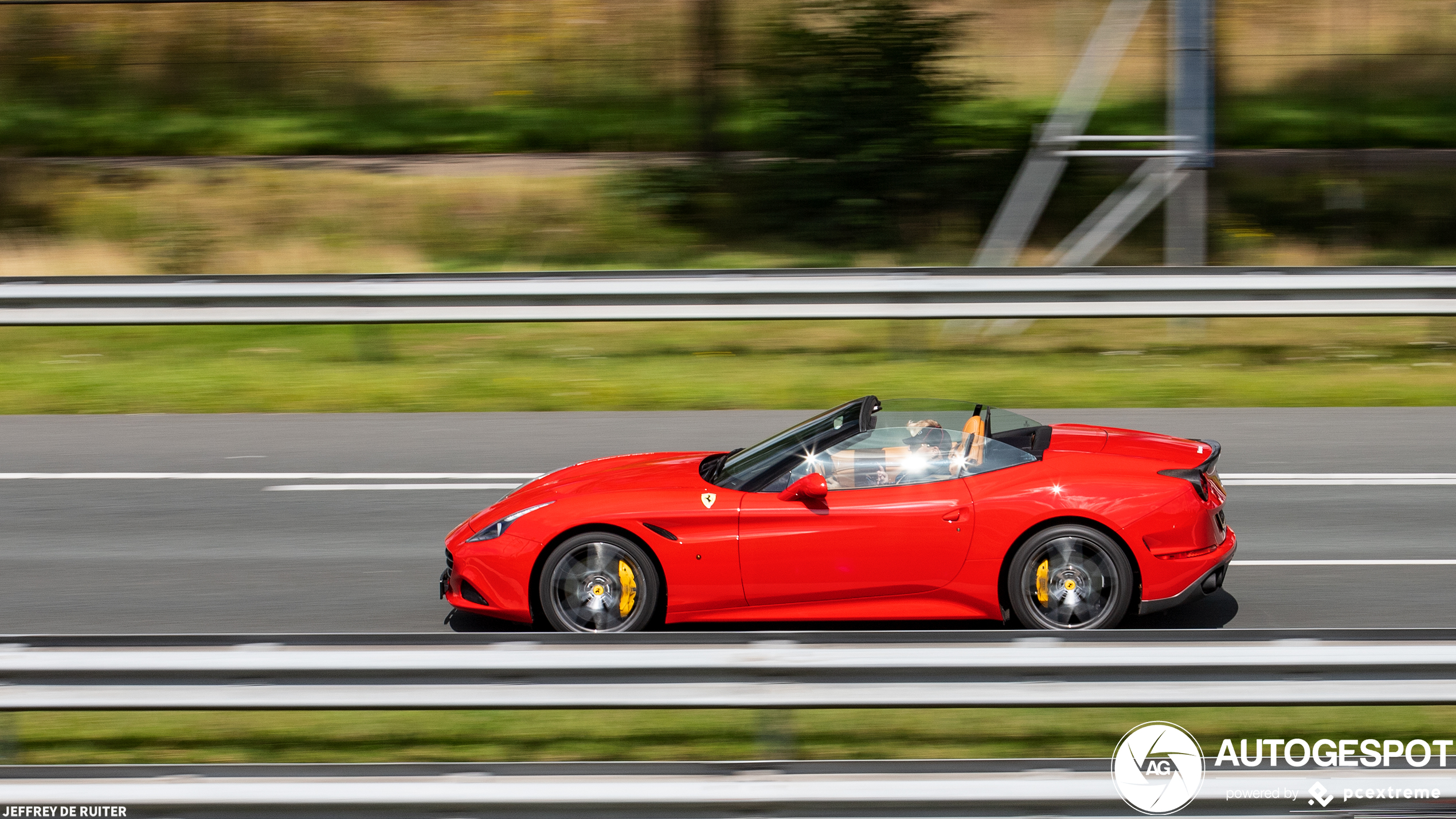 Ferrari California T