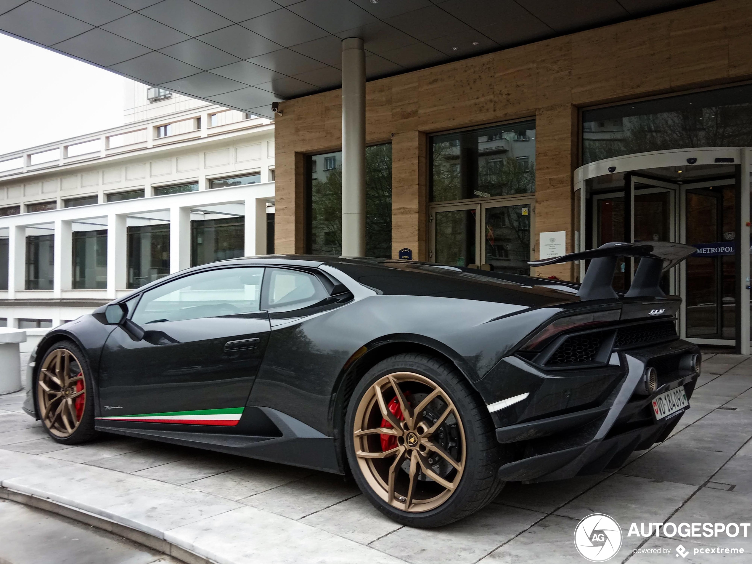 Lamborghini Huracán LP640-4 Performante