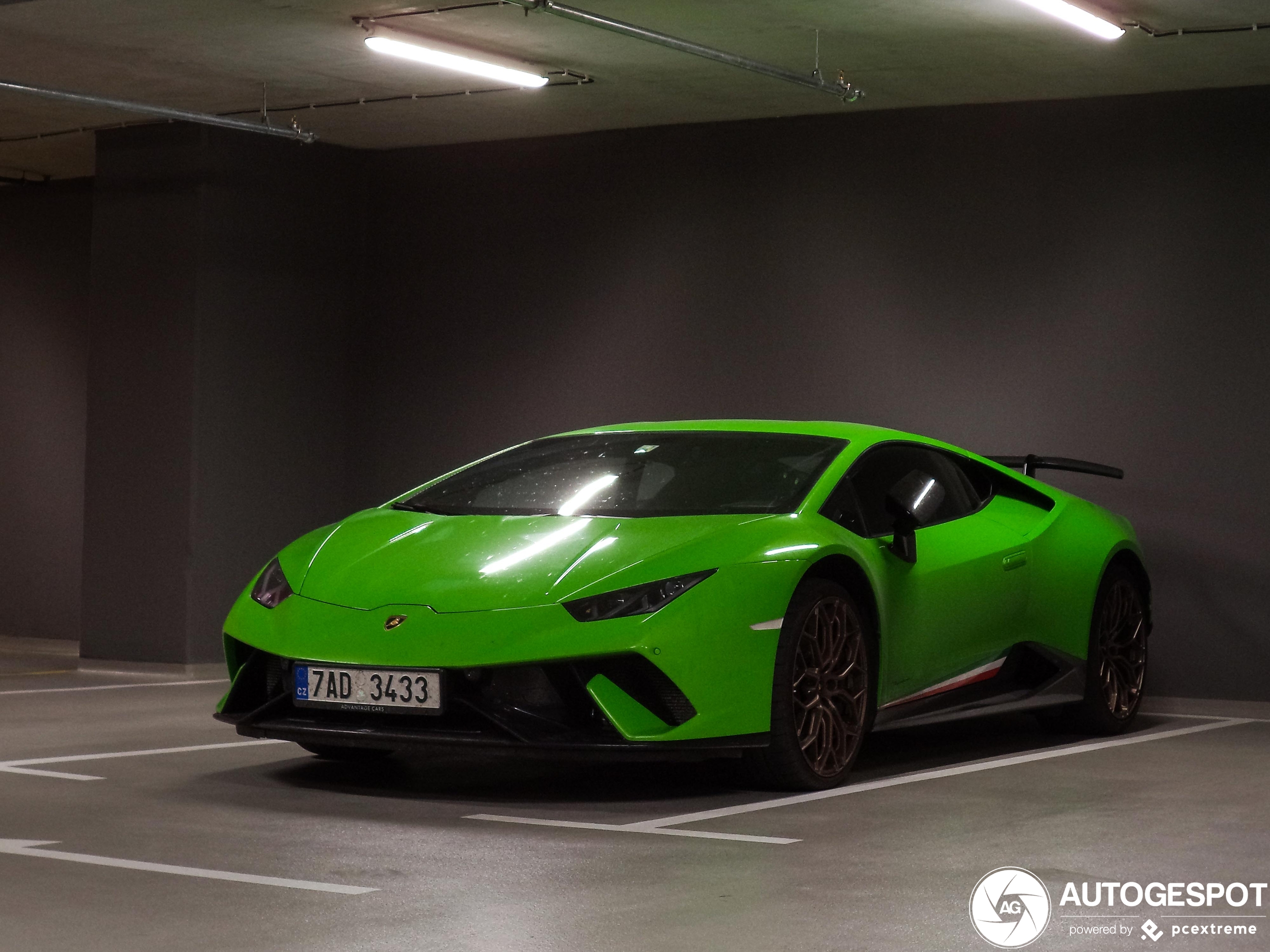 Lamborghini Huracán LP640-4 Performante