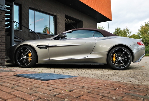 Aston Martin Vanquish Volante