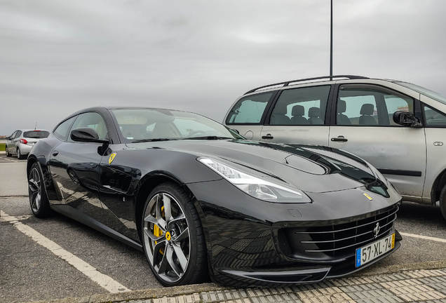 Ferrari GTC4Lusso T