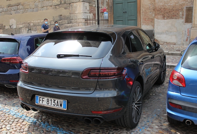 Porsche 95B Macan GTS