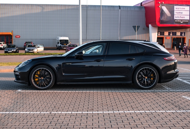 Porsche 971 Panamera Turbo S E-Hybrid