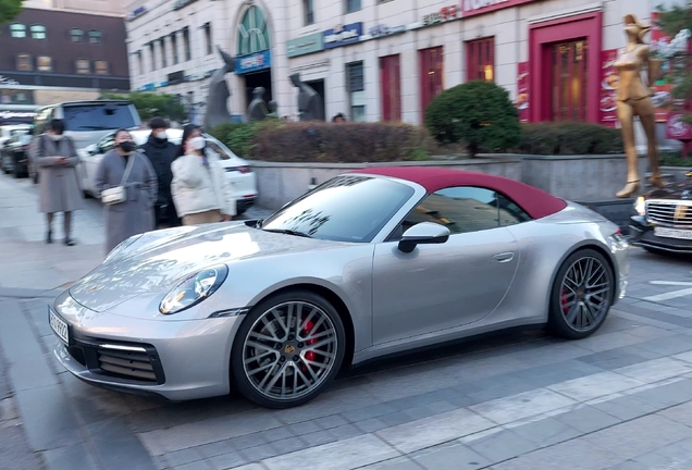 Porsche 992 Carrera 4S Cabriolet