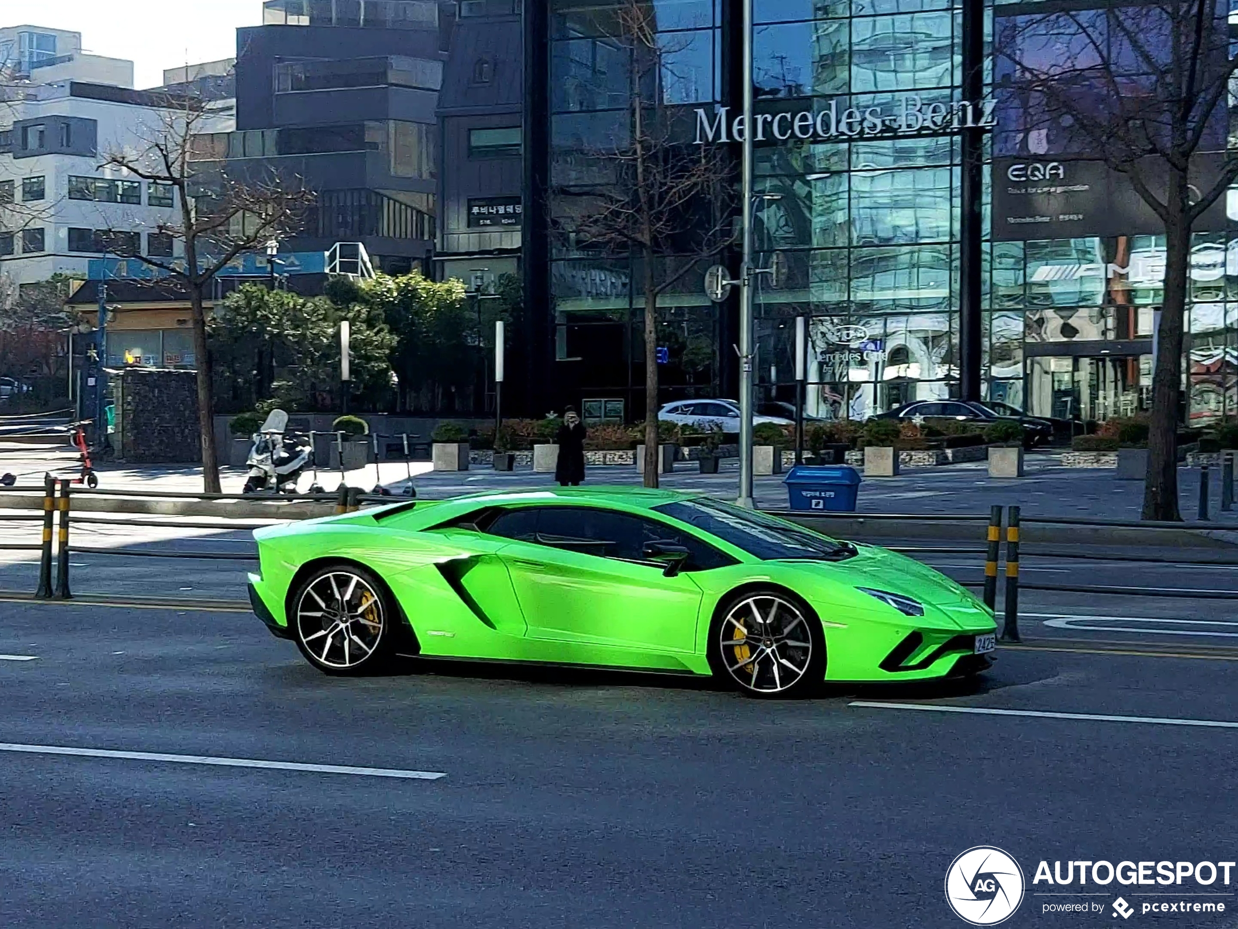 Lamborghini Aventador S LP740-4