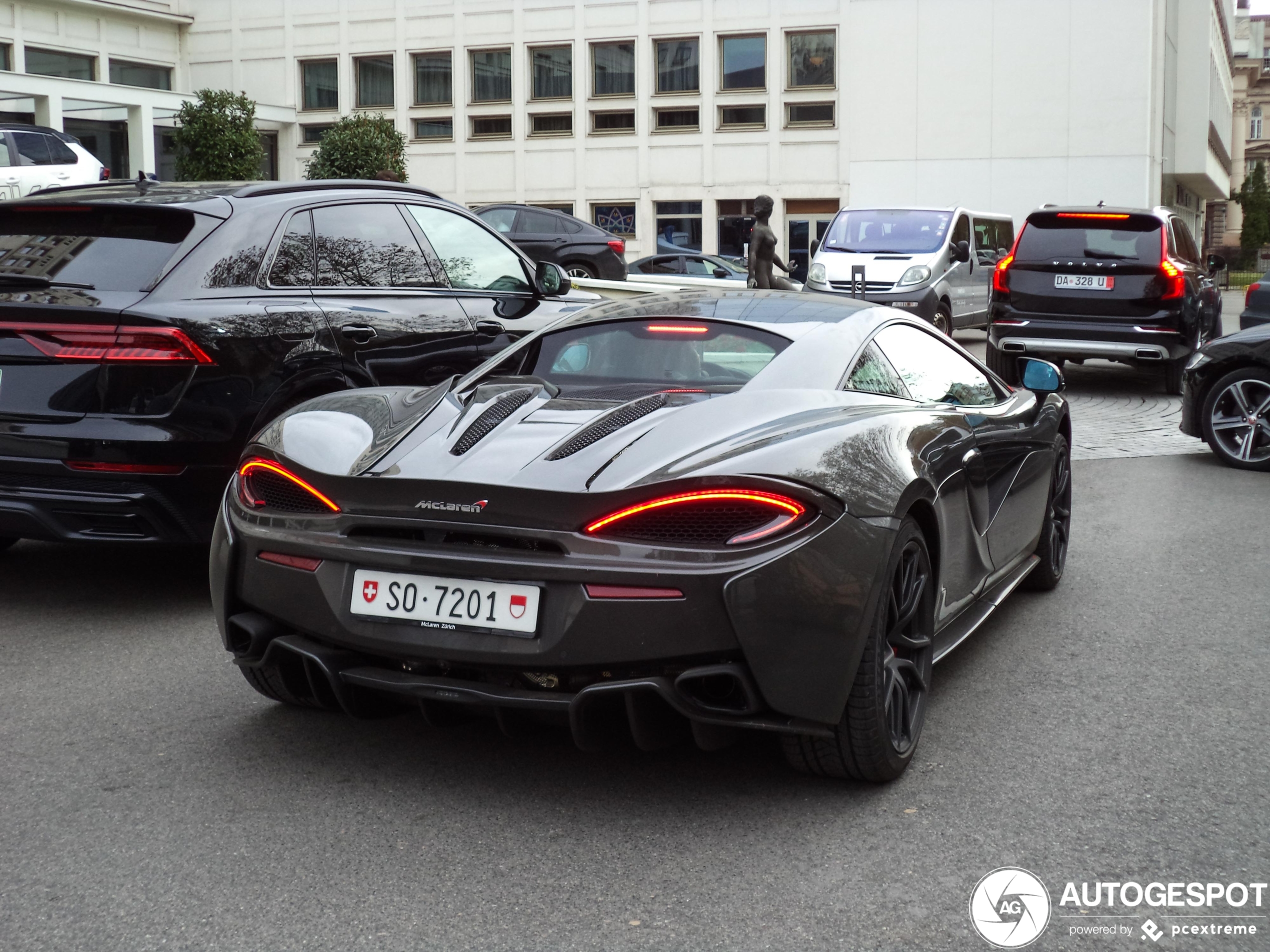 McLaren 570S