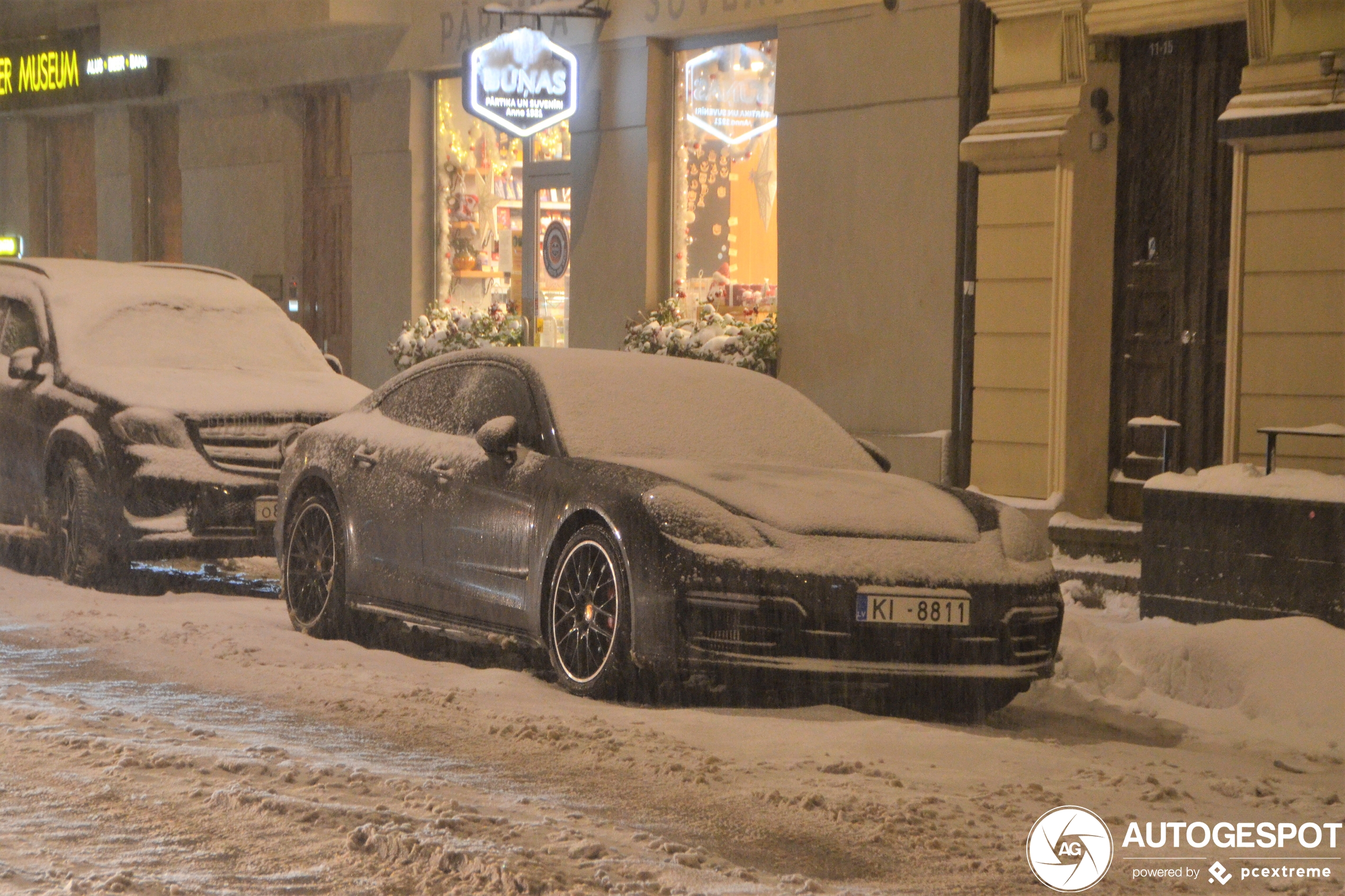 Porsche 971 Panamera Turbo