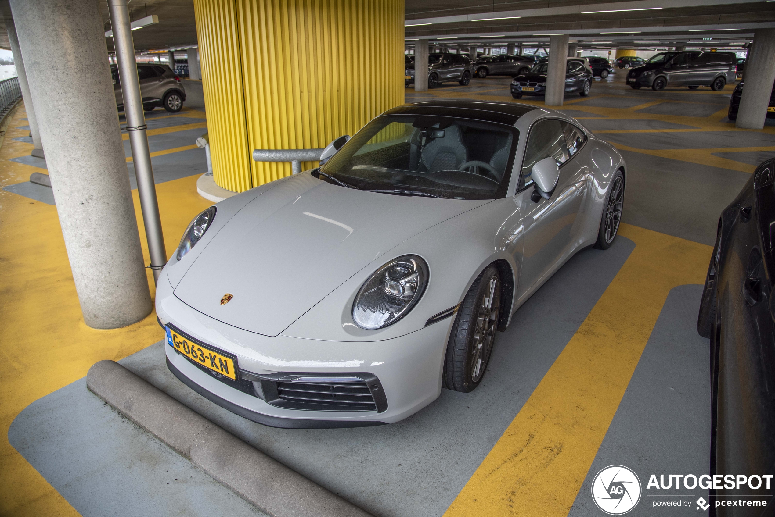 Porsche 992 Carrera 4S