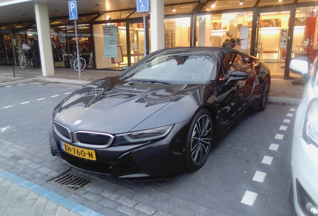 BMW i8 Roadster