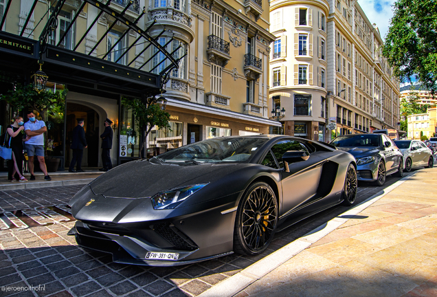 Lamborghini Aventador S LP740-4