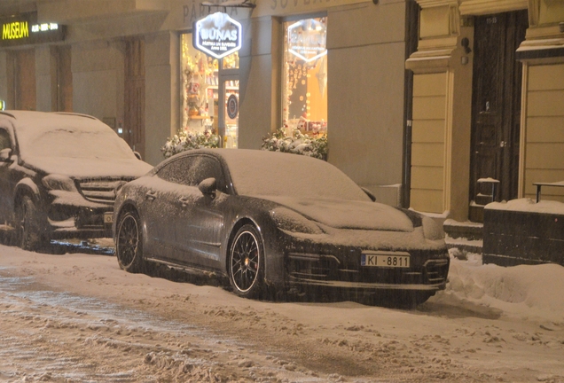 Porsche 971 Panamera Turbo