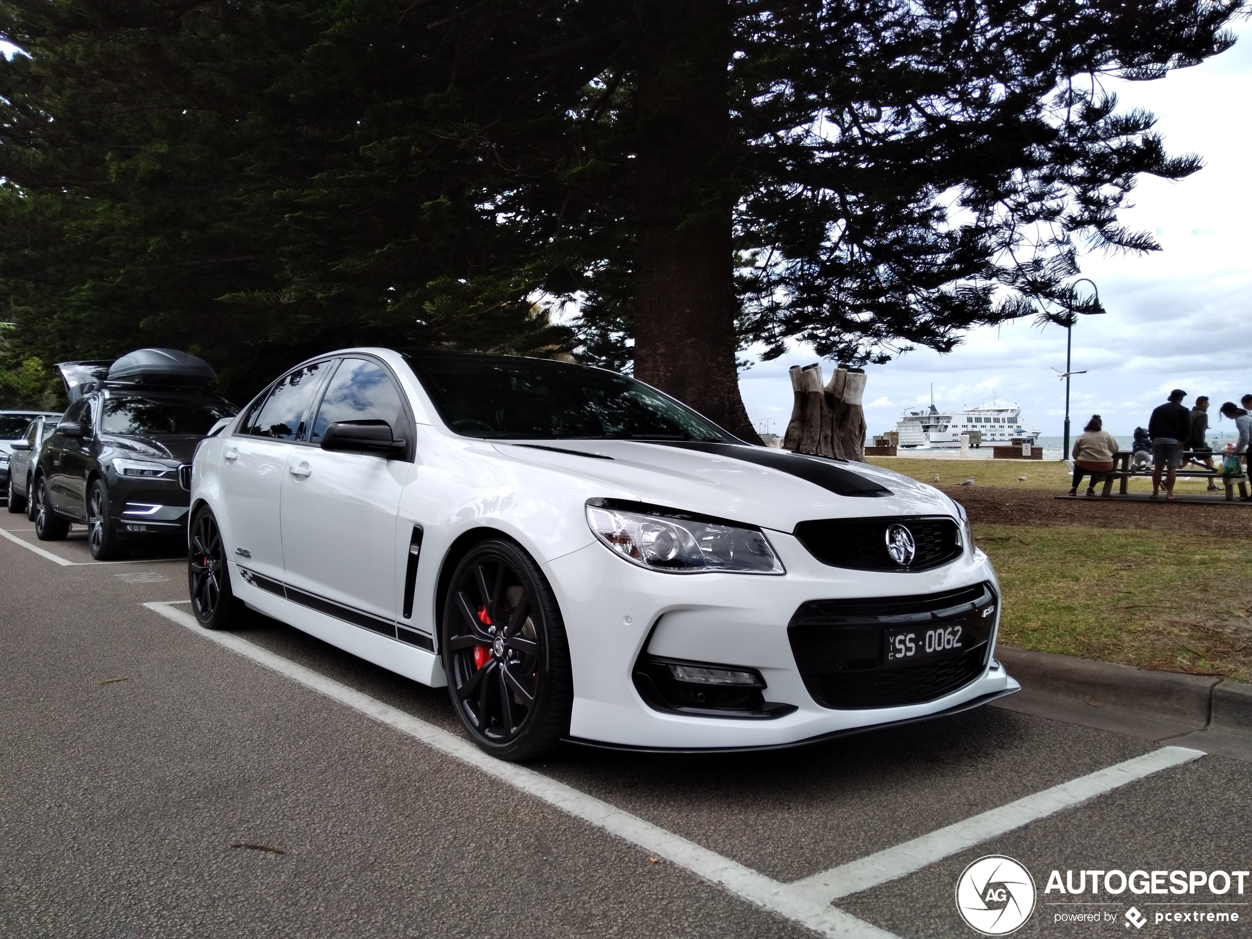 Holden VF Series II Commodore SS V Redline Walkinshaw Performance W407