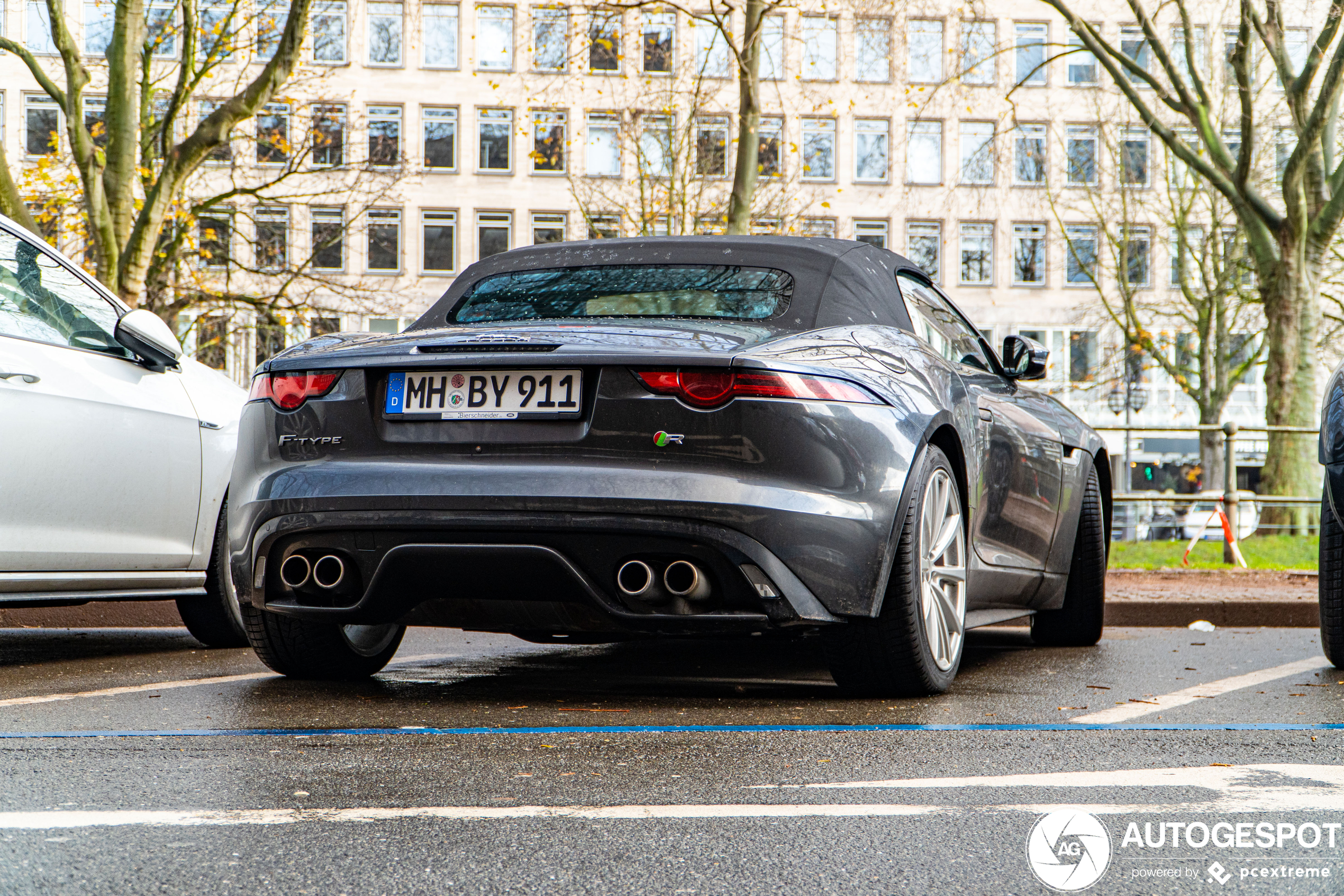 Jaguar F-TYPE R Convertible 2017