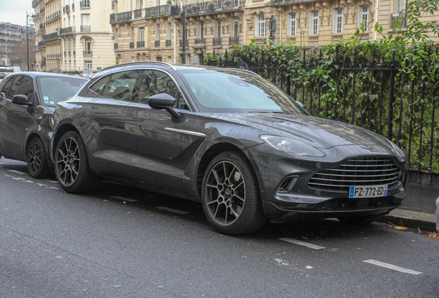 Aston Martin DBX