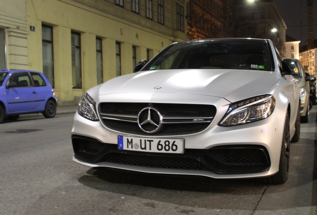 Mercedes-AMG C 63 S W205