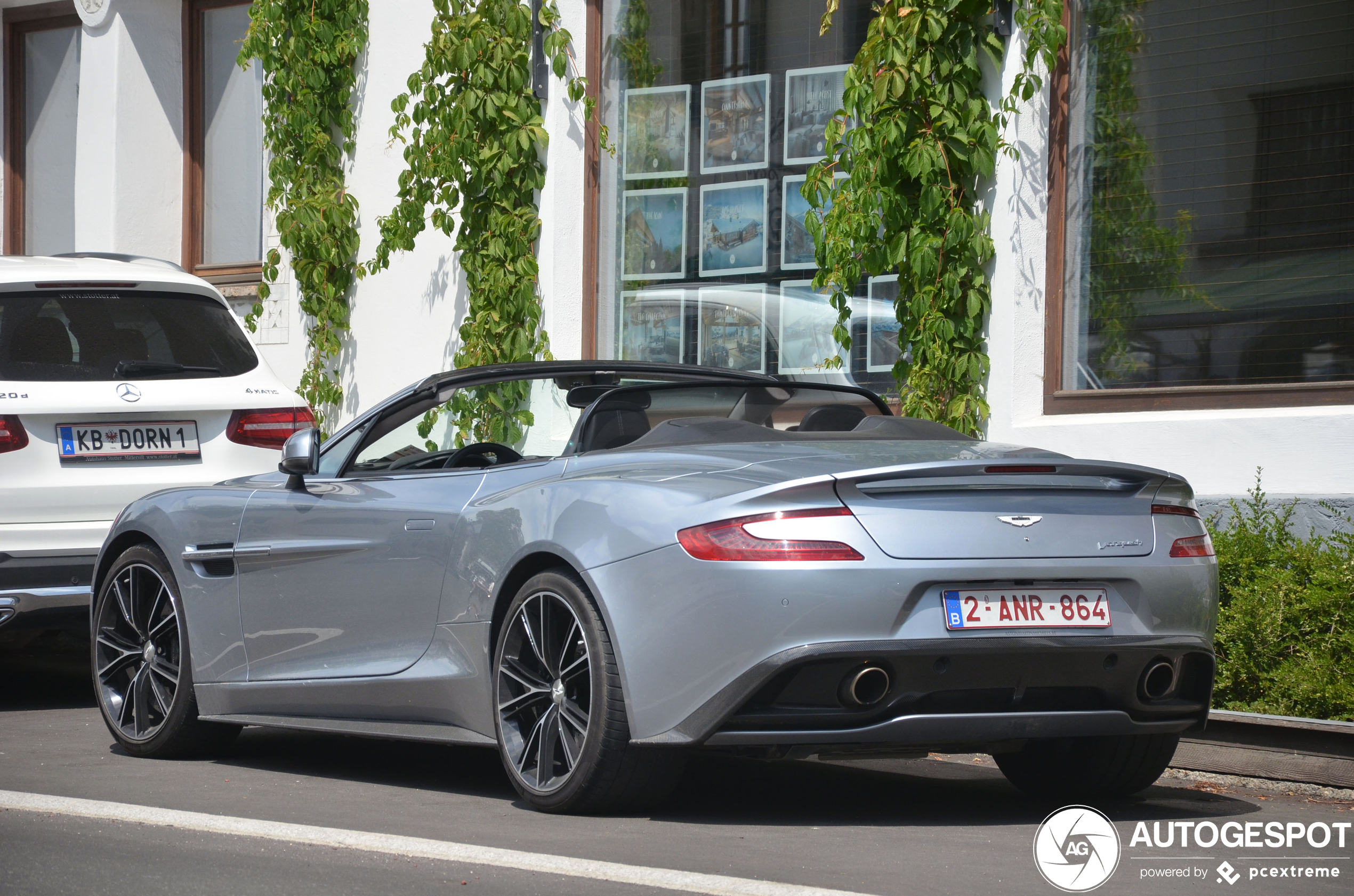 Aston Martin Vanquish Volante