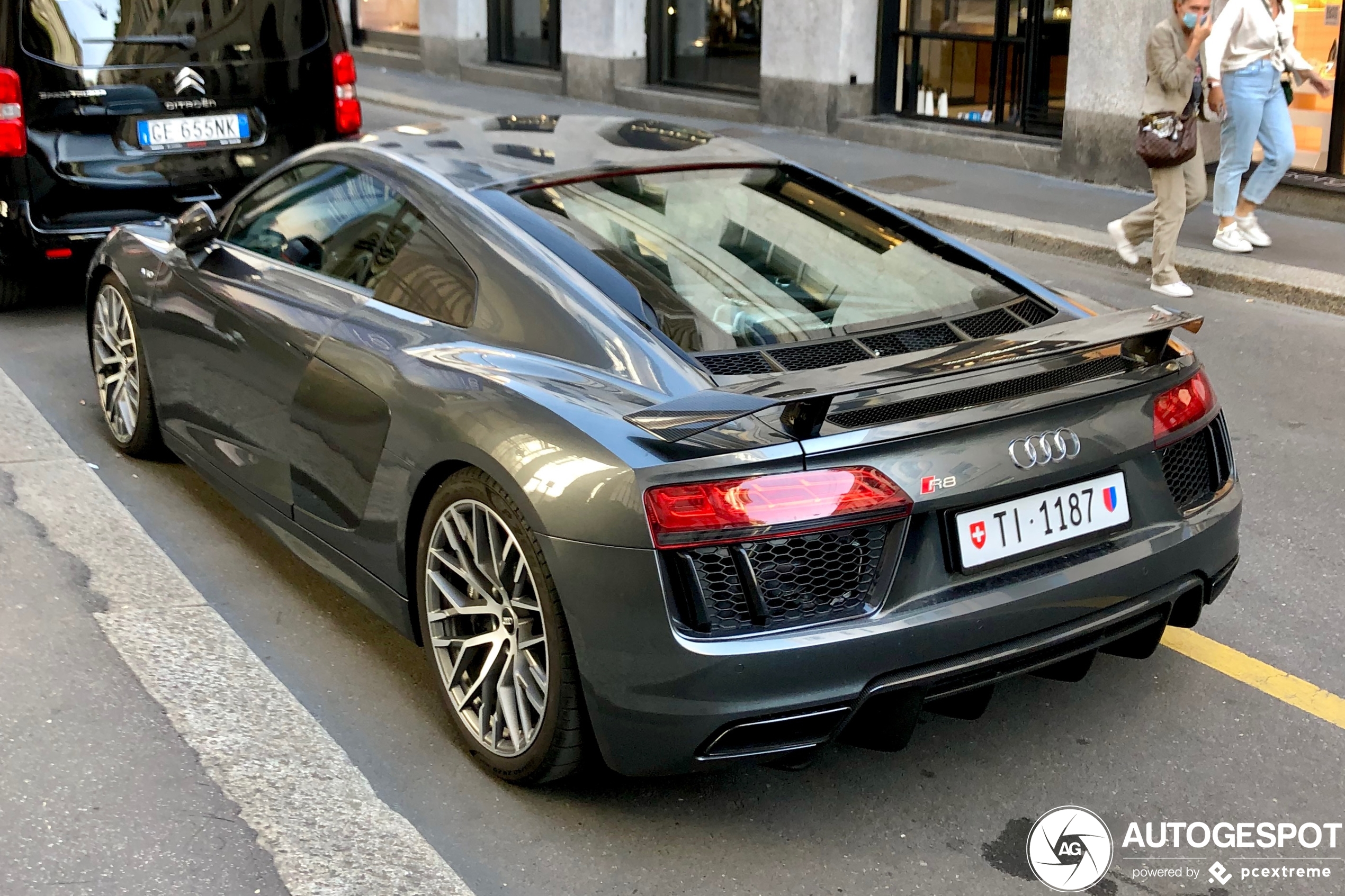 Audi R8 V10 Plus 2015