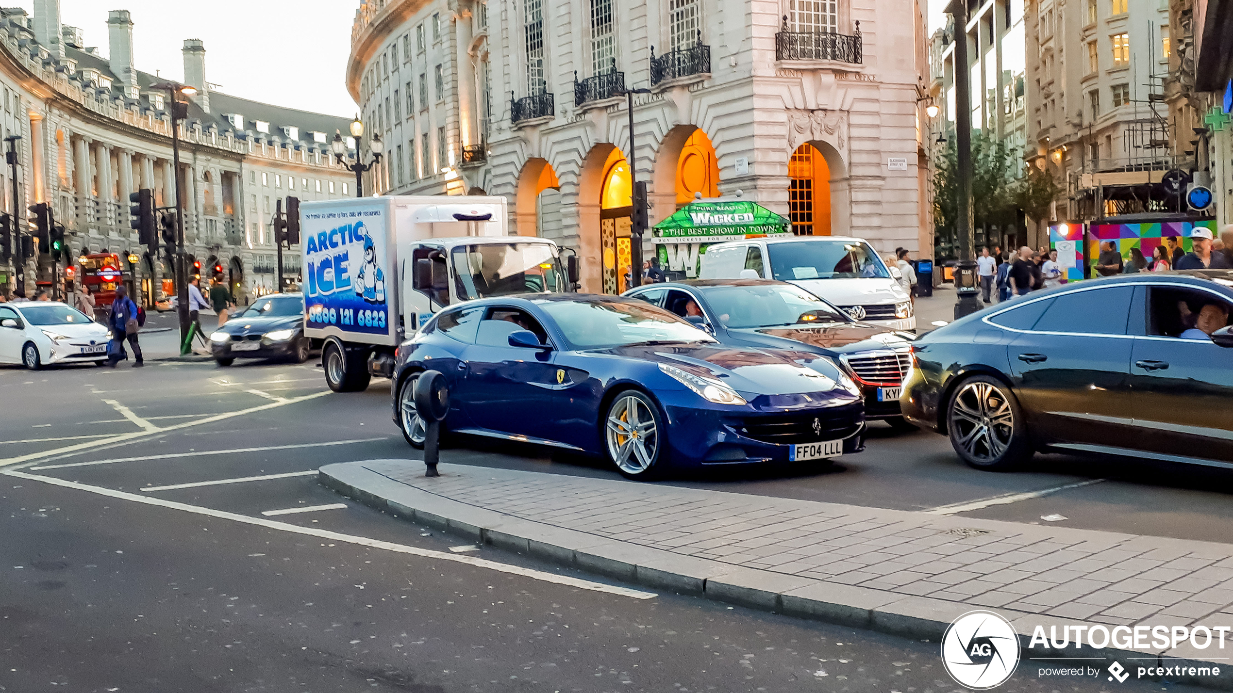 Ferrari FF