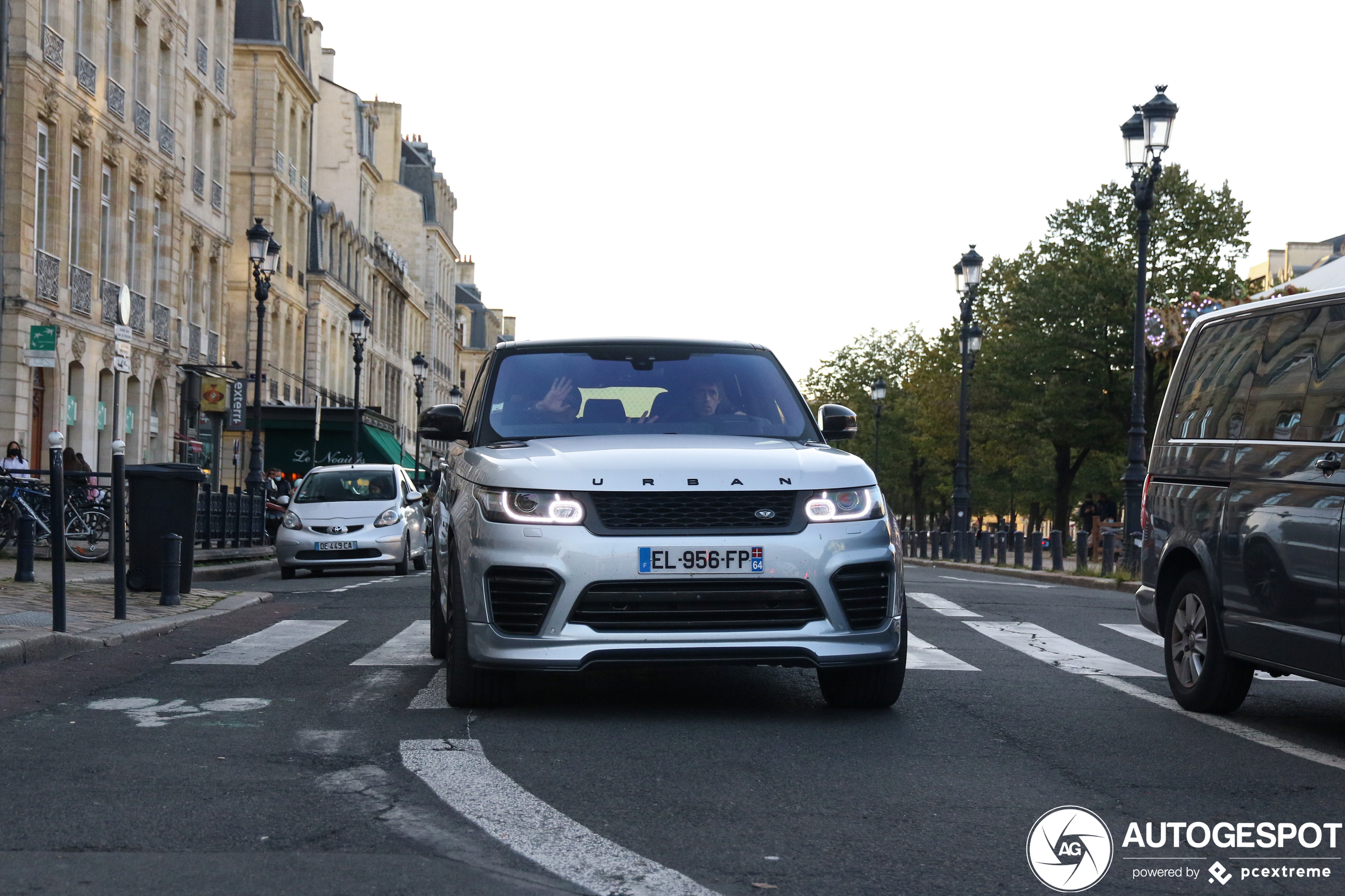 Land Rover Urban Range Rover Sport SVR