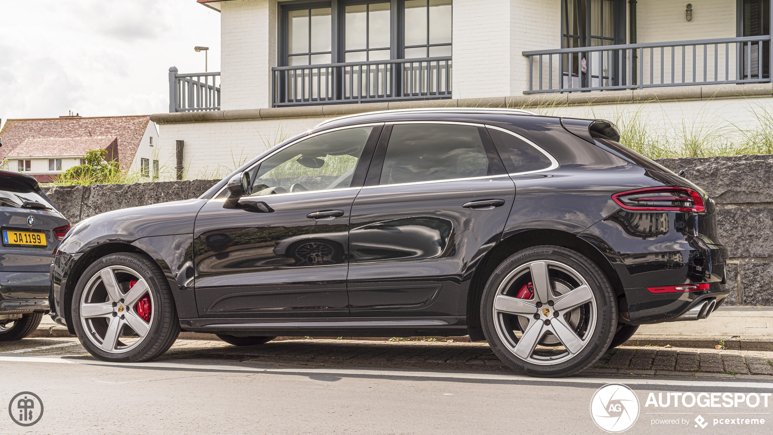 Porsche 95B Macan Turbo