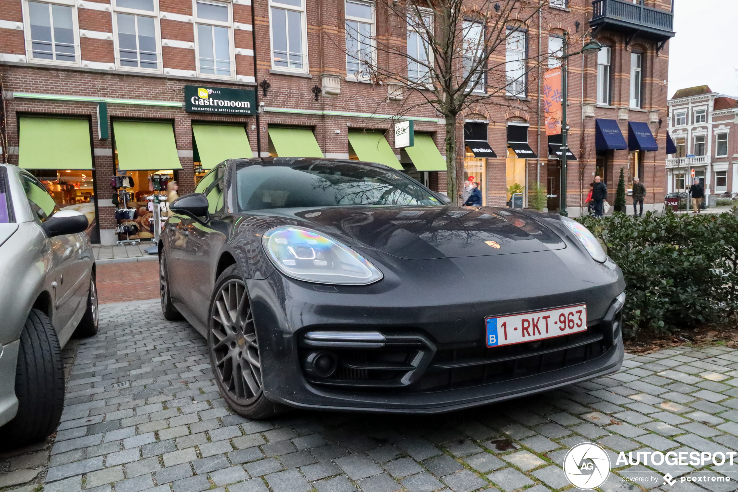 Porsche 971 Panamera Turbo Sport Turismo