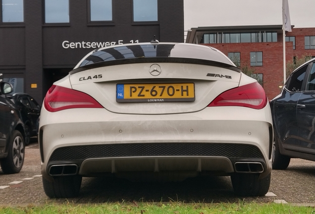 Mercedes-Benz CLA 45 AMG C117